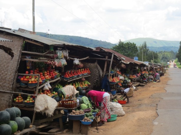 Wonderful roadside stalls, yes they all sell the same thing!!