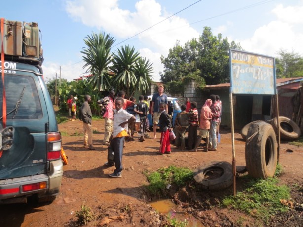 Puncture repair No.2 plus audience